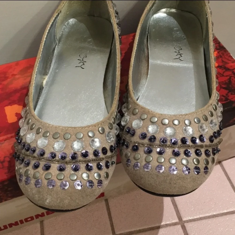 Unionbay Girls Faux Suede Sequin & Stud embellished sparkly ballet flats shoes